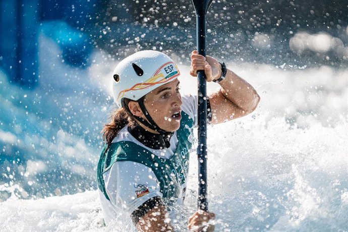 Archivo - Maialen Chourraut, durante la final de Kayak femenino de Piragüismo eslalon en los Juegos de Tokio.