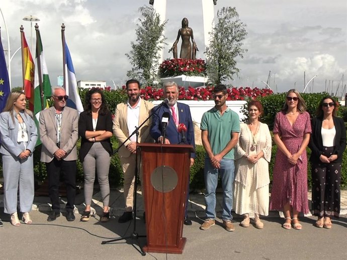 Chipiona homenajea a Rocío Jurado en su 80 cumpleaños con la notable ausencia de su hija, Rocío Carrasco