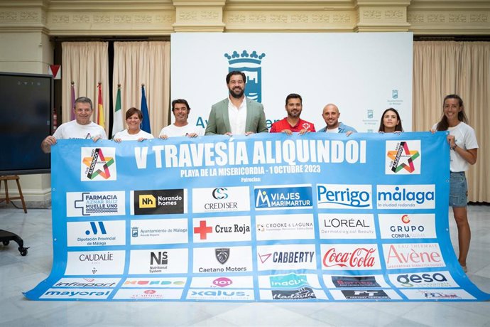 Presentación de la quinta edición de la travesía del Club Aliquindoi Nado de Málaga.