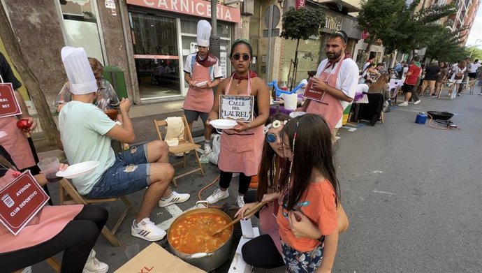 Éxito de participación en el 'XIV Concurso de Calderetas' de San Mateo con 121 grupos participantes
