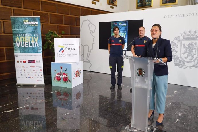 La concejala delegada de Bomberos, Ruth Bravo, presenta la carrera popular 10K de Bomberos de Zaragoza