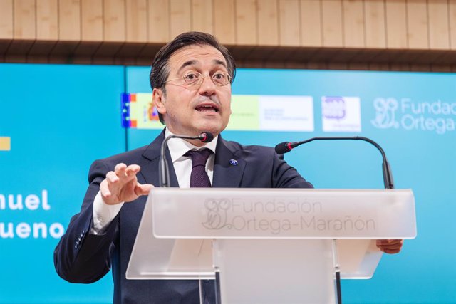 El ministro de Asuntos Exteriores, Unión Europea y Cooperación, José Manuel Albares, interviene durante la inauguración de un seminario, en la sede de la Comisión Europea en España, a 15 de septiembre de 2023, en Madrid (España). El seminario se ha desarr