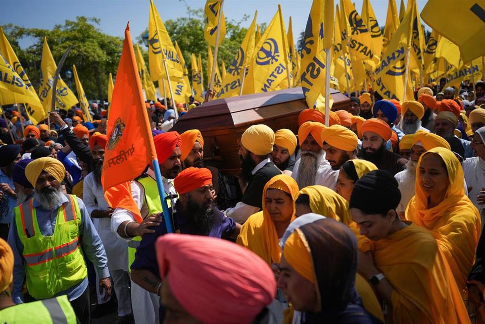 Archivo - Funeral por el líder sij Hardeep Singh Nijjar