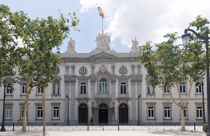 Archivo - Els magistrats han acordat anullar la sentncia de l'Audincia Provincial de Barcelona per la qual es condemnava a la petroliera a abonar l'import.