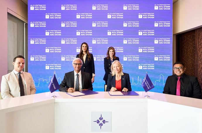 Front Row Left to Right: John Tate, CEO, Tamkeen; Raghu Sundaram, Dean, NYU Stern School of Business; Marit Westermann, Vice Chancellor, NYU Abu Dhabi; Arlie Petters, Provost, NYU Abu Dhabi Back Row Left to Right: Rima Al Mokarrab, Trustee, NYU, and Ch