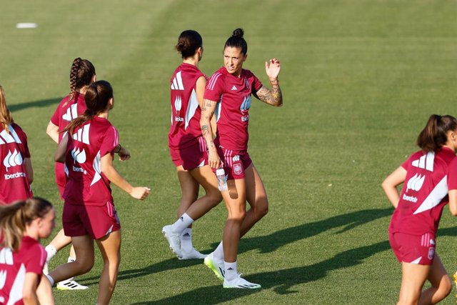 Archivo - Jenni Hermoso during the Spain Women Team training day at Ciudad del Futbol on June 26, 2023, in Las Rozas, Madrid, Spain.