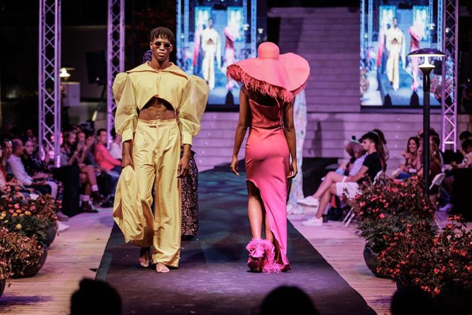 La séptima edición de la Semana de la Moda de Estepona mostrará las colecciones de 13 establecimientos locales.