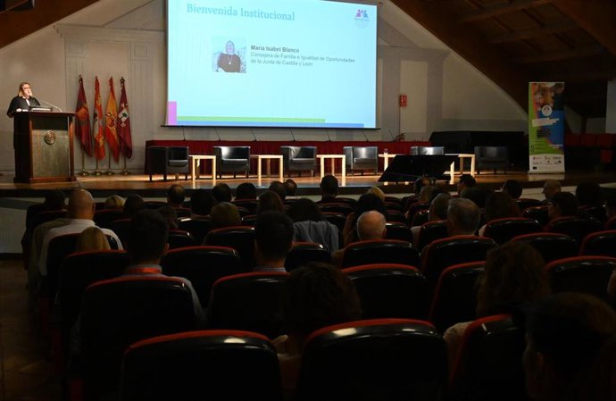 Isabel Blanco en la presentación de los resultados del programa 'Rural Care'