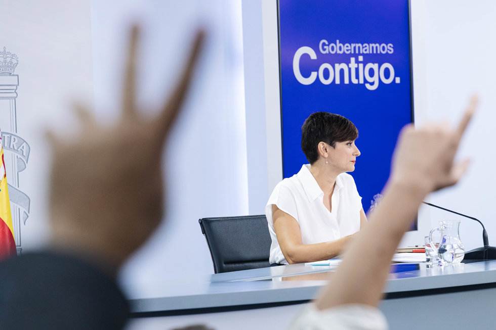La ministra Portavoz del Gobierno, Isabel Rodríguez, comparece tras la reunión del Consejo de Ministros, en el Palacio de la Moncloa, a 19 de septiembre de 2023.