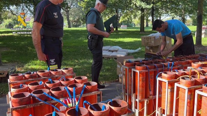 La Guardia Civil inspecciona a las empresas encargadas de los espectáculos pirotécnicos de los Sanmateos de Logroño