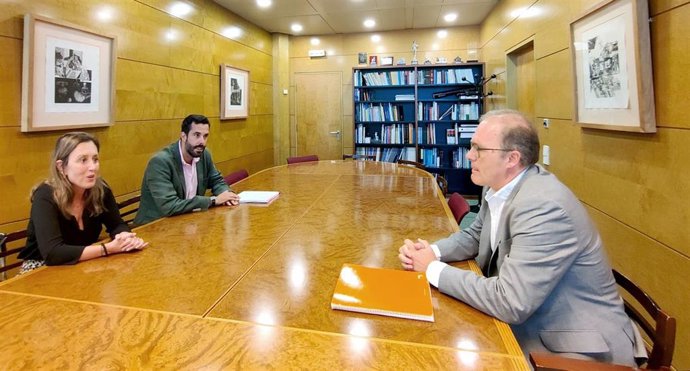 El Principado inicia una ronda de contactos para activar una ventanilla única para las necesidades de las empresas