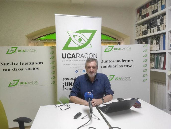 La UCA pide informar de los desvíos de autobuses en todas las paradas de la línea y no sólo en las suprimidas
