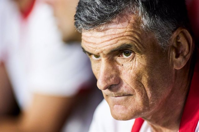 Jose Luis Mendilibar, head coach of Sevilla FC, looks on during the Spanish league, LaLiga EA Sports, football match played between Sevilla FC and Girona FC at Ramon Sanchez-Pizjuan stadium on August 26, 2023, in Sevilla, Spain.
