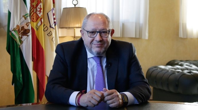 Archivo - El rector de la UCO, Manuel Torralbo.
