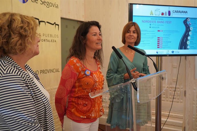 Las organizadoras del CIT, junto a la diputada Magdalena Rodríguez, durante la presentación celebrada este martes, 19 de septiembre