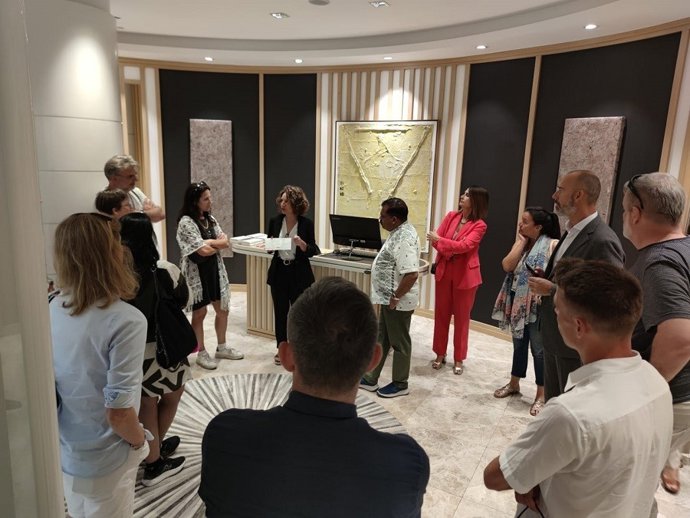 Tras retar Piqué a bañarse en fuente para entradas de la Kings: "Málaga no es escuela de gamberradas"