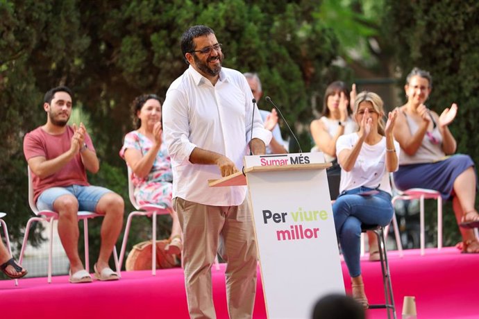 Archivo - El cabeza de lista de Sumar por Baleares, Vicen Vidal, participa en el acto central de campaña de Sumar MÉS, en el Parc de ses Fonts de Palma, a 10 de julio de 2023, en Palma de Mallorca, Mallorca, Baleares (España). 