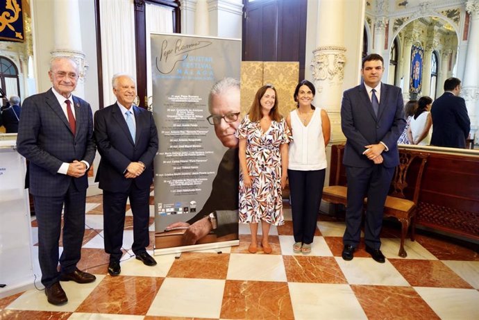 Archivo - Presentación del festival de guitarra Pepe Romero