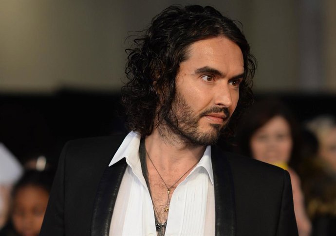 BBC y Youtube cancelan a Russell Brand tras ser acusado de violación