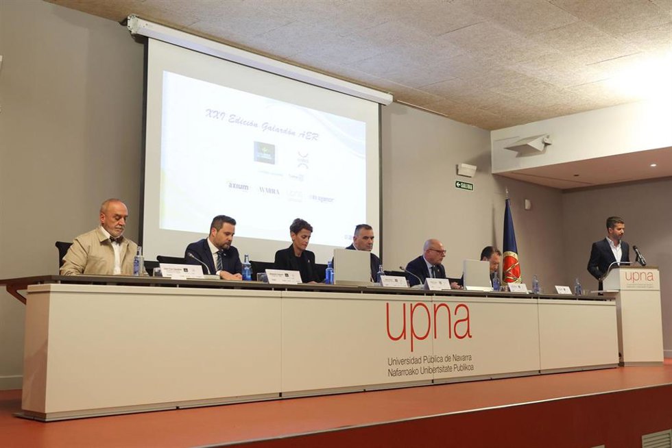 La presidenta del Gobierno de Navarra, María Chivite, en el acto de entrega de los galardones que la Asociación Empresa Ribera otorga anualmente a empresarios y empresarias de la zona que destaquen en la generación de riqueza y bienestar en la sociedad.