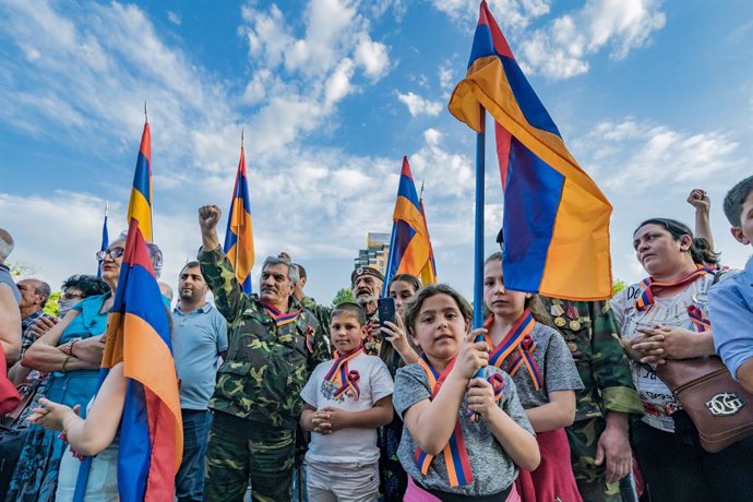 Archivo - May 28, 2021, Yerevan, Yerevan, Armenia: Protesters in a demonstration in support of Nagorno Karabakh after the war with Azerbaijan in the streets of Yerevan, Armenia.