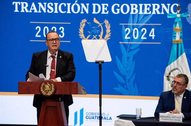 El presidente saliente de Guatemala, Alejandro Giammattei
