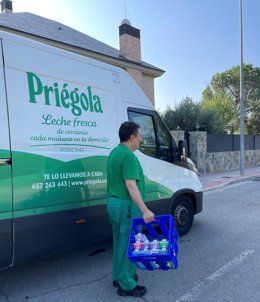Reparto de leche fresca Priégola