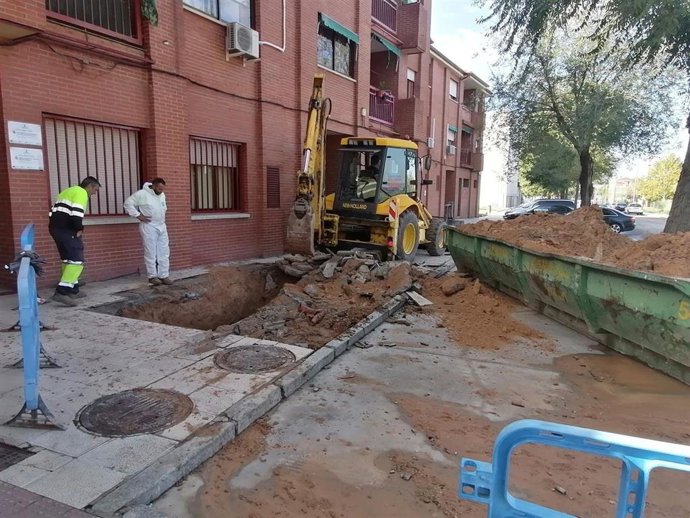 Reparación de tubería en Santa María de Benquerencia