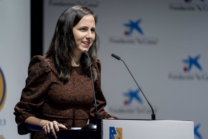 La secretaria general de Podemos y ministra de Derechos Sociales y Agenda 2030 en funciones, Ione Belarra, interviene durante el acto de aniversario del Consejo de la Juventud de España, en CaixaForum Madrid, a 2 de septiembre de 2023, en Madrid (España