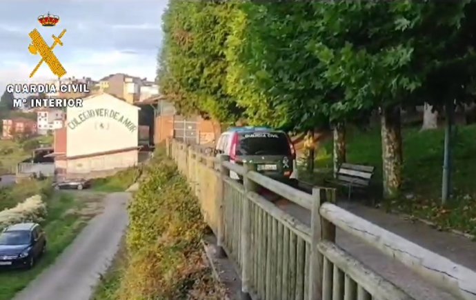 La Guardia Civil investiga destrozos en el colegio Verdeamor de Tineo