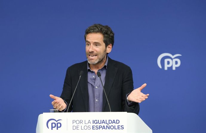 El vicesecretario de Cultura y Sociedad Abierta, Borja Sémper, durante una rueda de prensa posterior a la reunión del Comité de Dirección del Partido Popular, a 4 de septiembre de 2023, en Madrid (España).
