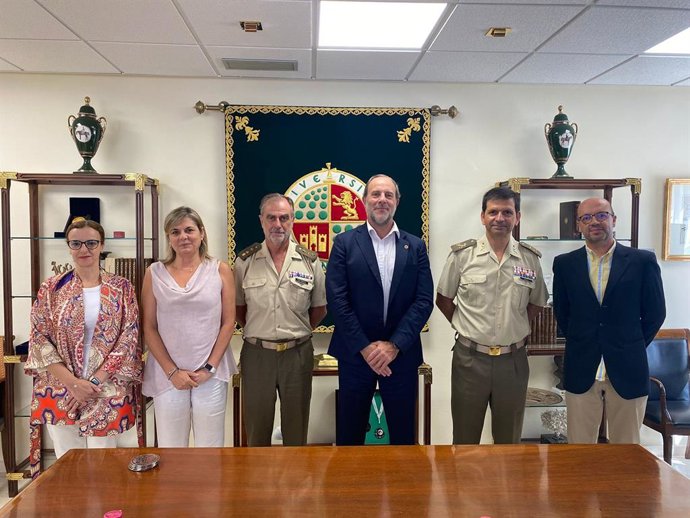 Reunión con los responsables del Ejército de Tierra