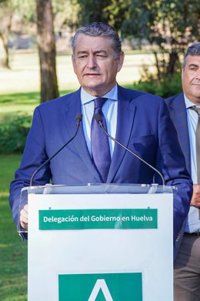 Sanz pide a Espadas (PSOE) que "antes de presentar propuestas de autogobierno" diga "si defiende la amnistía"