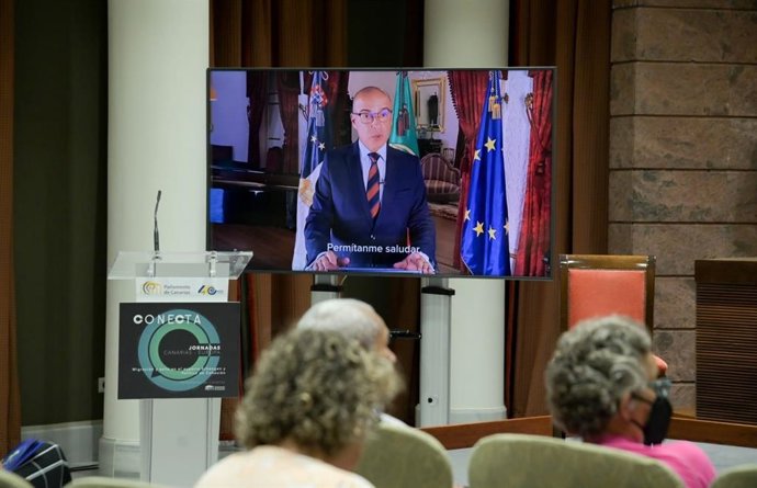 Pedro de Faria e Castro, representante de Azores en el Comité de las Regiones de la UE, interviene en las 'Jornadas Conecta' organizadas por el Parlamento de Canarias