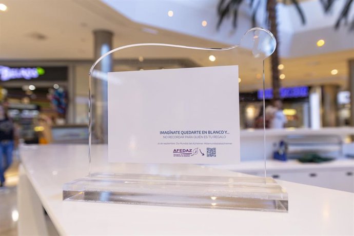 Puerto Venecia y AFEDAZ, unidos para sensibilizar sobre la importancia del Alzheimer.