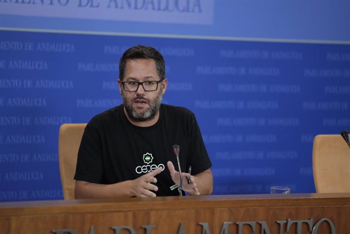 El portavoz del Grupo Mixto-Adelante Andalucía, José Ignacio García, este miércoles en rueda de prensa en el Parlamento de Andalucía.