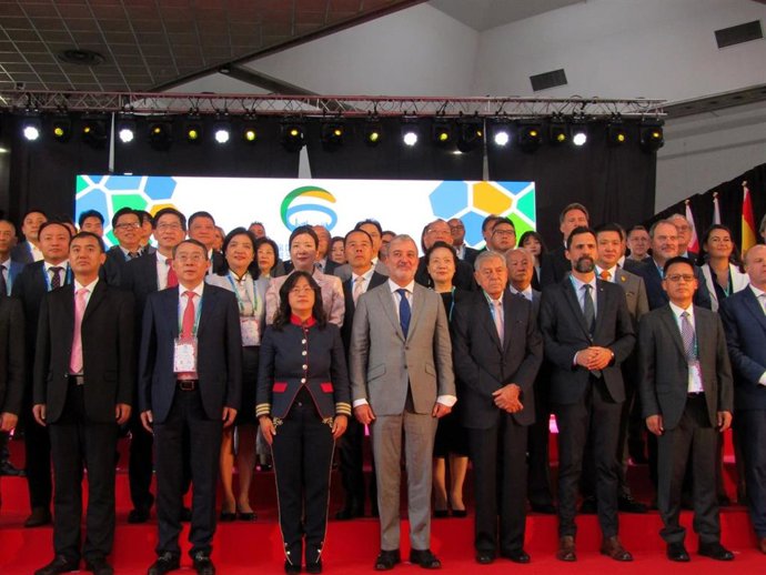 Collboni y Torrent inauguran el Congreso Internacional de Asociaciones de Shenzen en Barcelona
