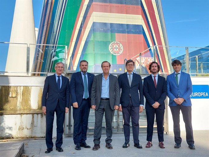 Junta ve clave la colaboración de grupos empresariales, startups y pymes tecnológicas para atraer inversión a Andalucía