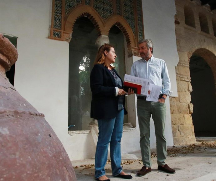 Miguel Ángel Torrico en el Archivo Municipal.