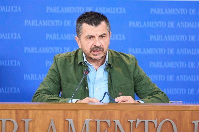 El portavoz del Grupo Parlamentario Popular, Toni Martín, durante la ronda de ruedas de prensa de portavoces de los grupos parlamentarios en el Parlamento de Andalucía, a 20 de septiembre de 2023 en Sevilla (Andalucía, España). Los portavoces de los gru