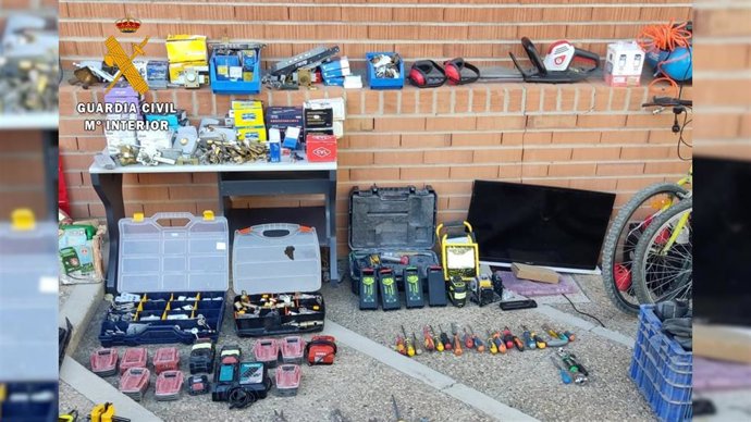 Prisión para uno de los tres detenidos por robar numerosos efectos por importe de 60.000 euros