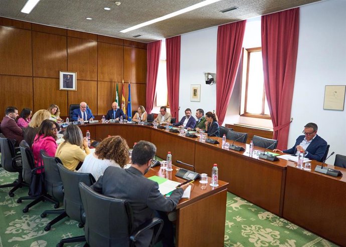 Imagen de este miércoles de la reunión de la Junta de Portavoces.