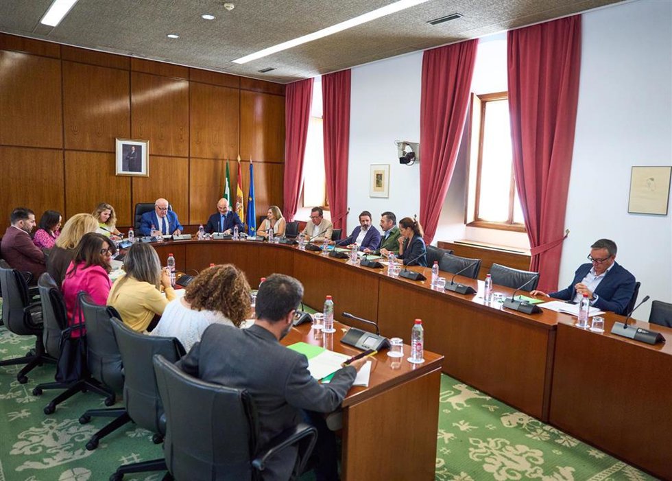 Imagen de este miércoles de la reunión de la Junta de Portavoces.