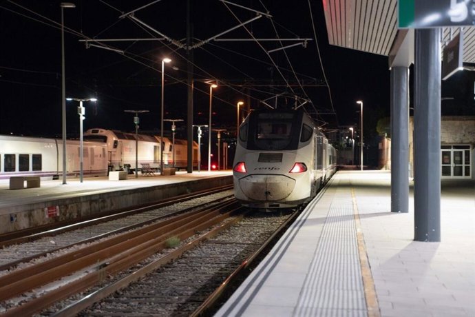 Pruebas de electrificación de la línea Plasencia-Badajoz