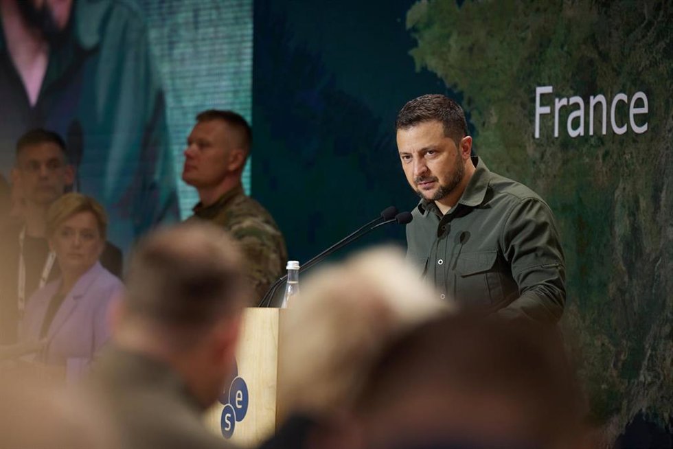 El presidente de Ucrania, Volodimir Zelenski, asiste a un foro de seguridad en Kiev