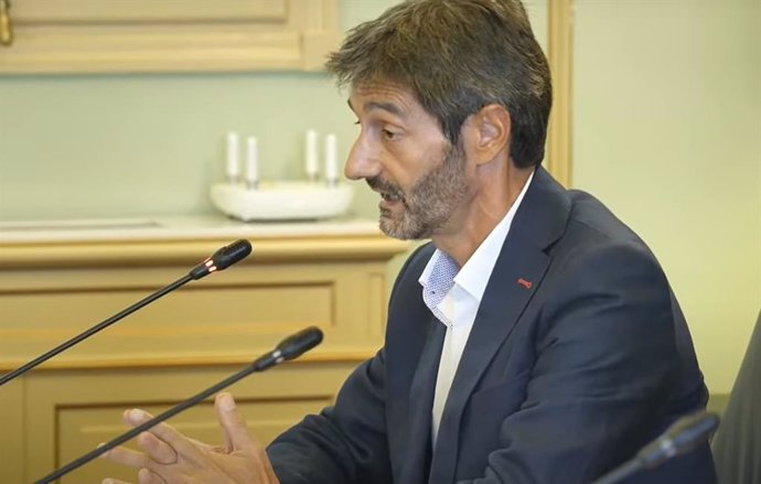 El director de la Oficina Anticorrupción, Tfol Milán.