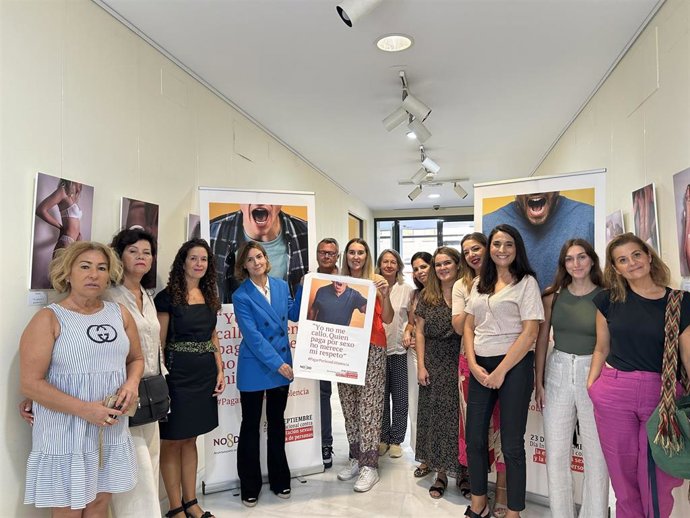 La delegada de Educación, Familia, Igualdad, Juventud y Asociaciones, Blanca Gastalver, en el centro, en la presentación de la campaña 'Yo no me callo' en el marco del Día Mundial de la Explotación Sexual el 23 de septiembre.