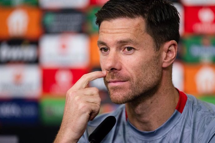 20 September 2023, North Rhine-Westphalia, Leverkusen: Leverkusen coach Xabi Alonso speaks during a press conference ahead of Thursday's UEFA Europa League soccer match against BK Hacken. Photo: Marius Becker/dpa