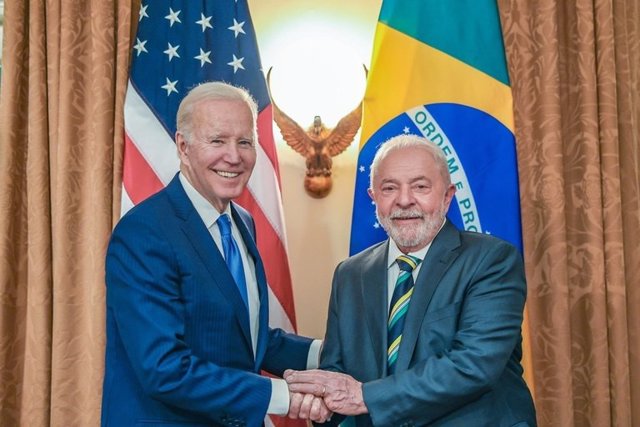 El presidente de Brasil, Luiz Inácio Lula da Silva, y su homólogo estadounidense, Joe Biden