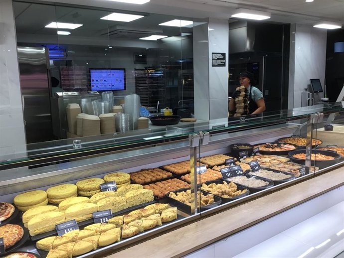 Sección de comida preparada de un establecimiento